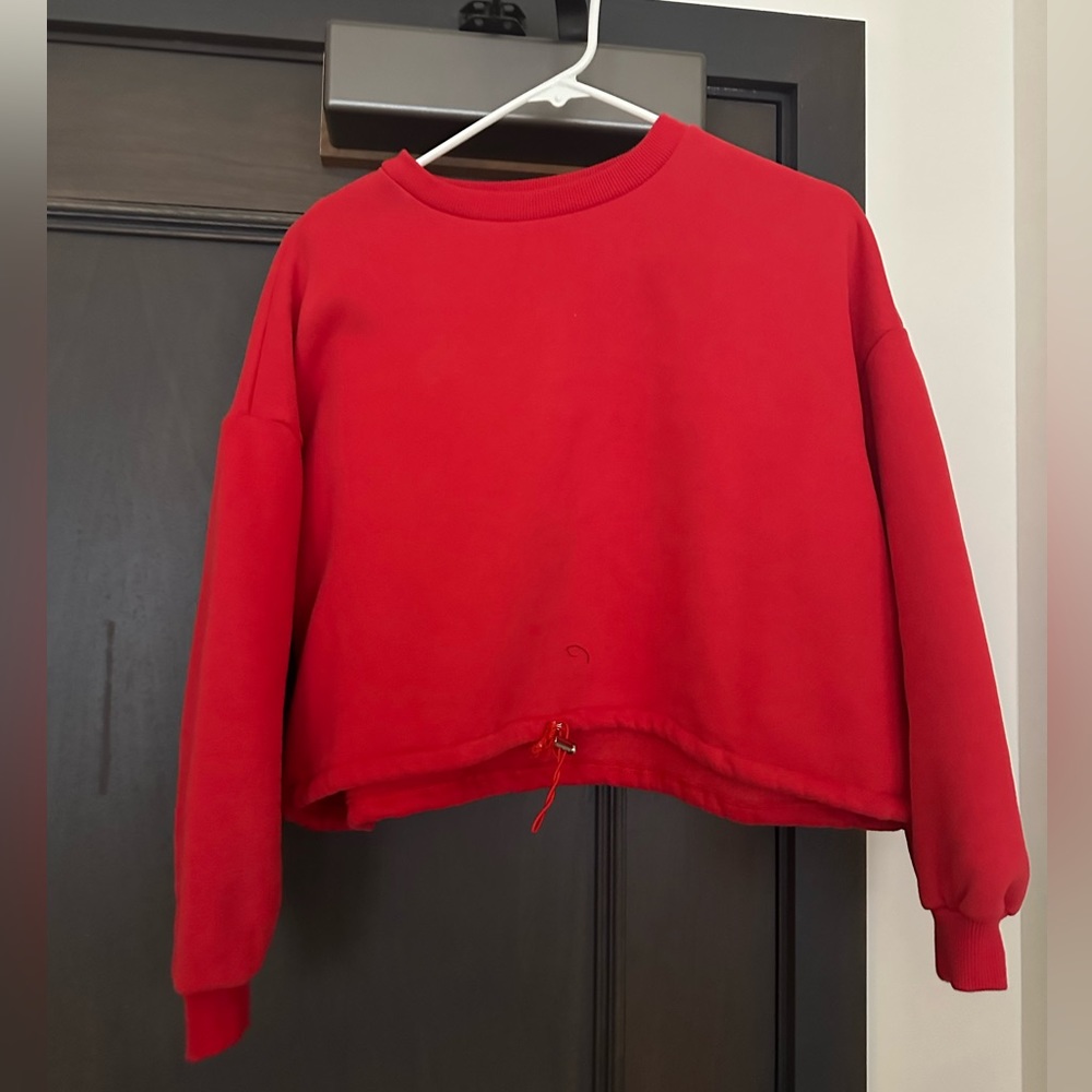 Red crop top crewneck